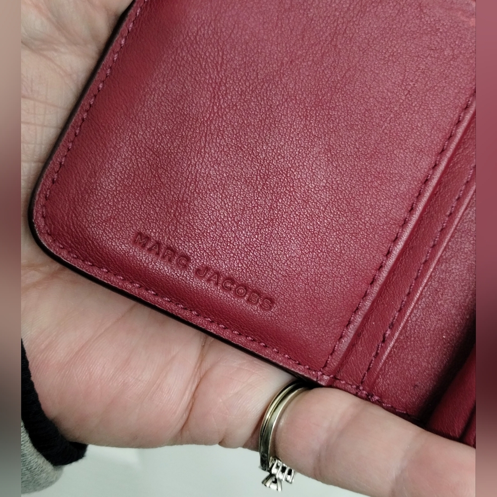 Marc Jacobs Wallet Limited Edition "Hot Lips" Valentine Collection - Picture 14 of 16